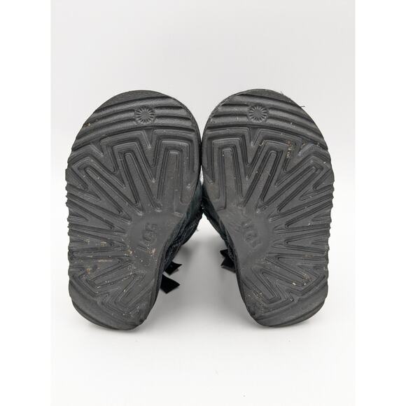 UGG Kids Bailey Bow II Boots Sheepskin Ankle High Lined Size US8 EU25 - Picture 8 of 11